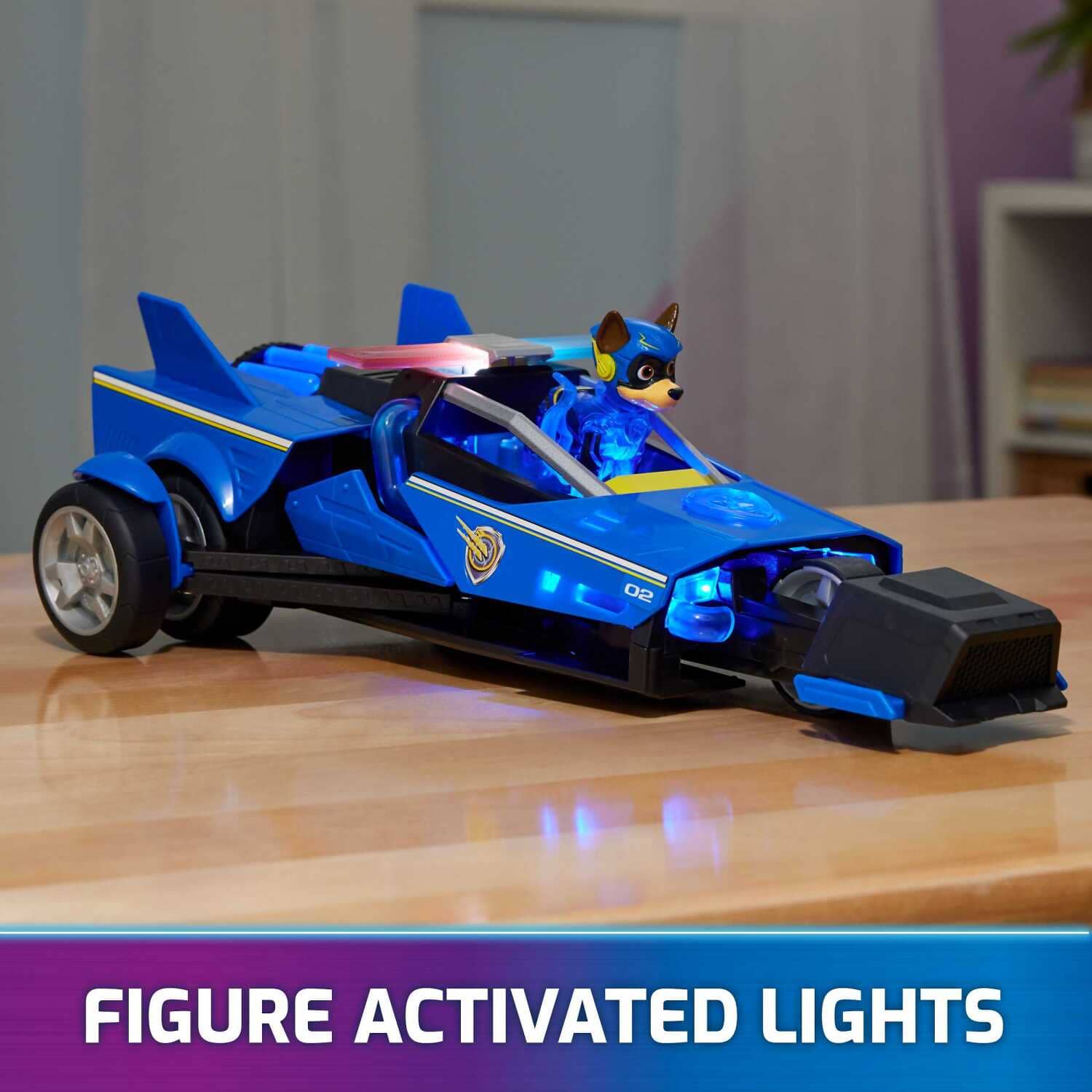 Paw Patrol - The Mighty Movie Chase s Mighty Transforming Cruiser with Action Figure Lights And Sounds - Spin Master