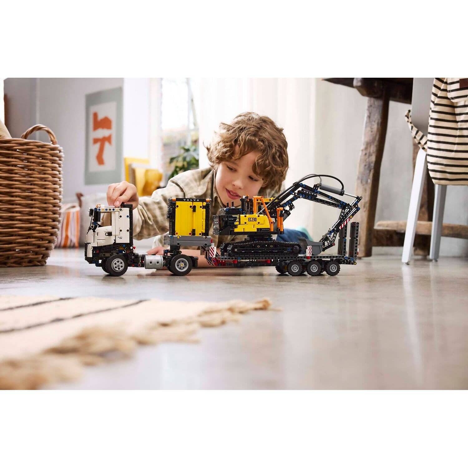 LEGO® 42175 Volvo FMX Truck & EC230 Electric Excavator - Technic