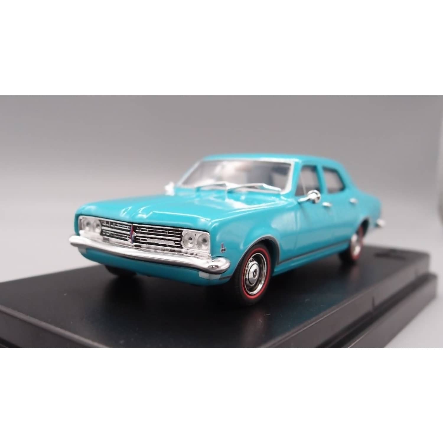 DDA COLLECTIBLES - 1:43 SCALE - 1968 HK HOLDEN PREMIER 4 DOOR SEDAN TURQUOISE - DIECAST MODEL