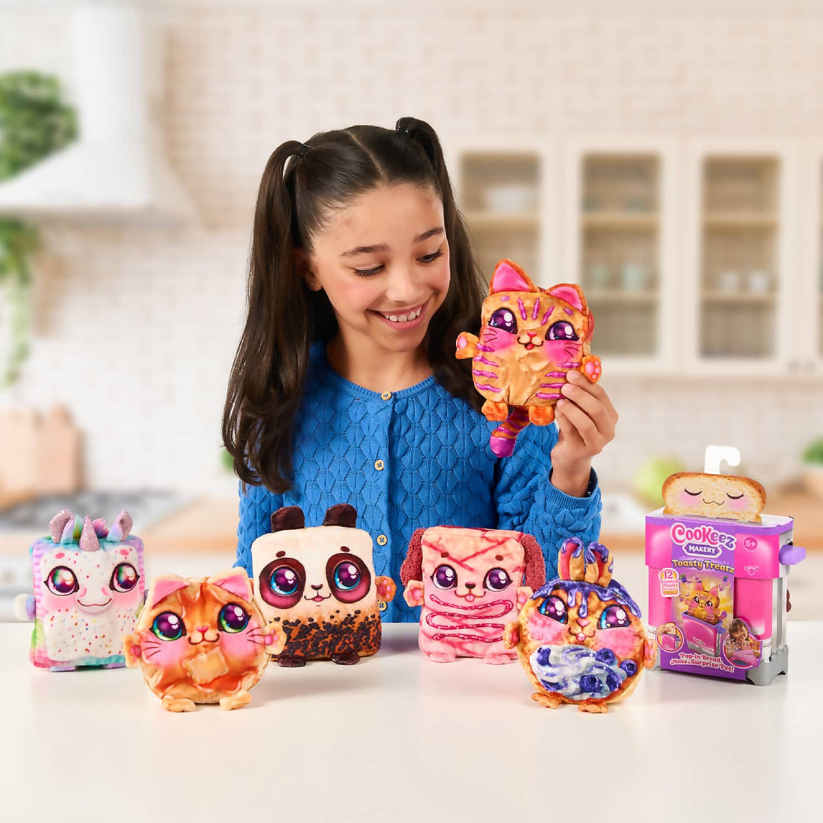 Cookeez Makery - Toasty Treatz Surprise Mystery Plush