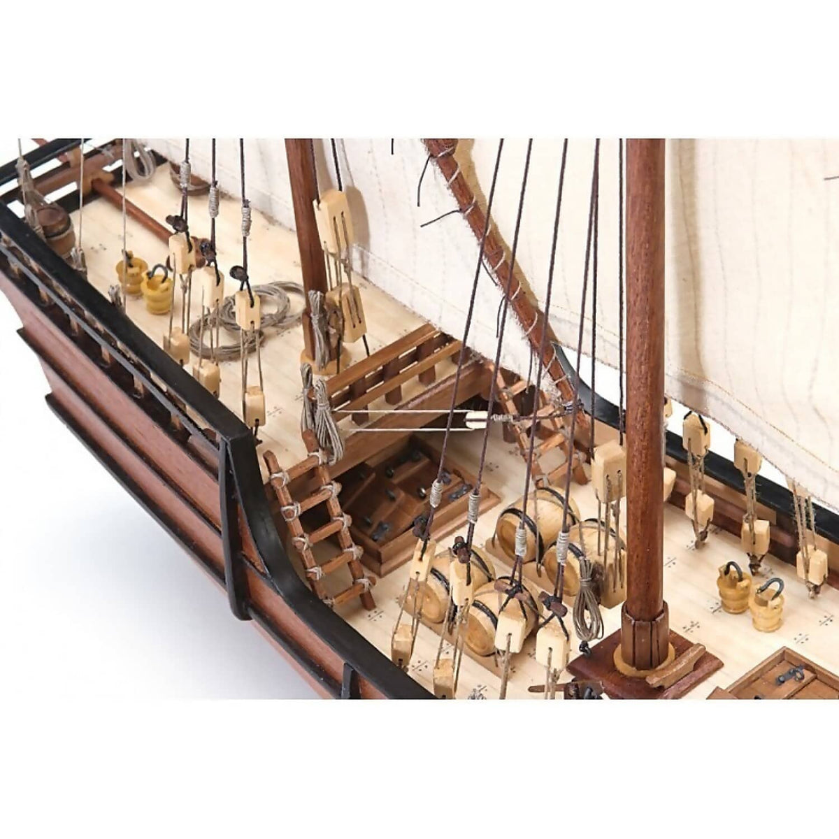 ARTESANIA - SCALE 1/65 LA NINA WOODEN SHIP MODEL (22410)