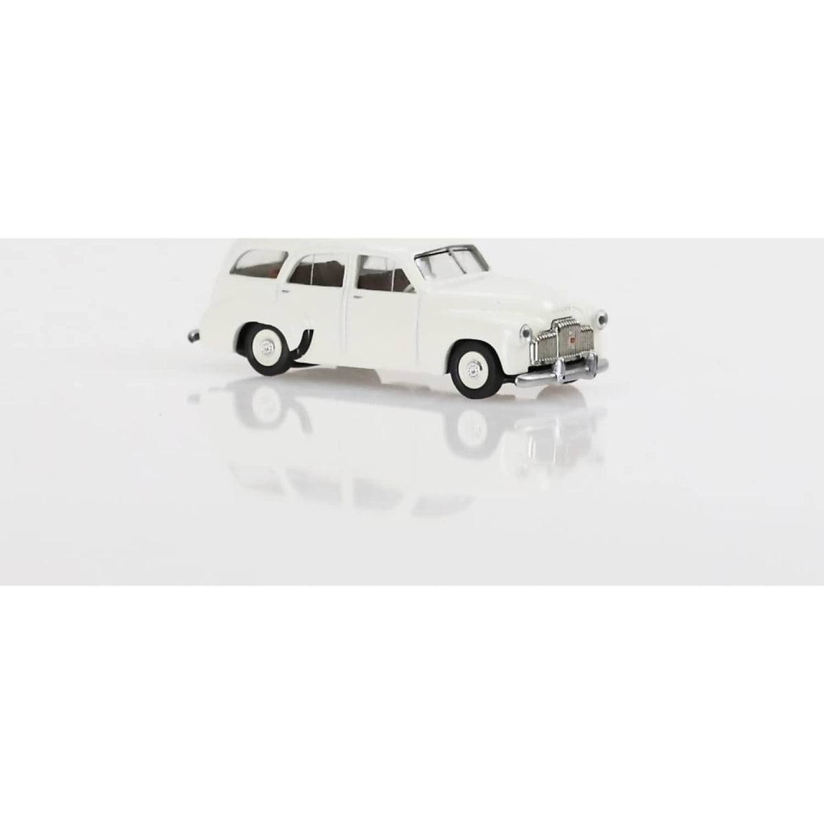 DDA COLLECTIBLES - 1:64 SCALE - 1953 WHITE FX HOLDEN STATION WAGON - DIECAST MODEL