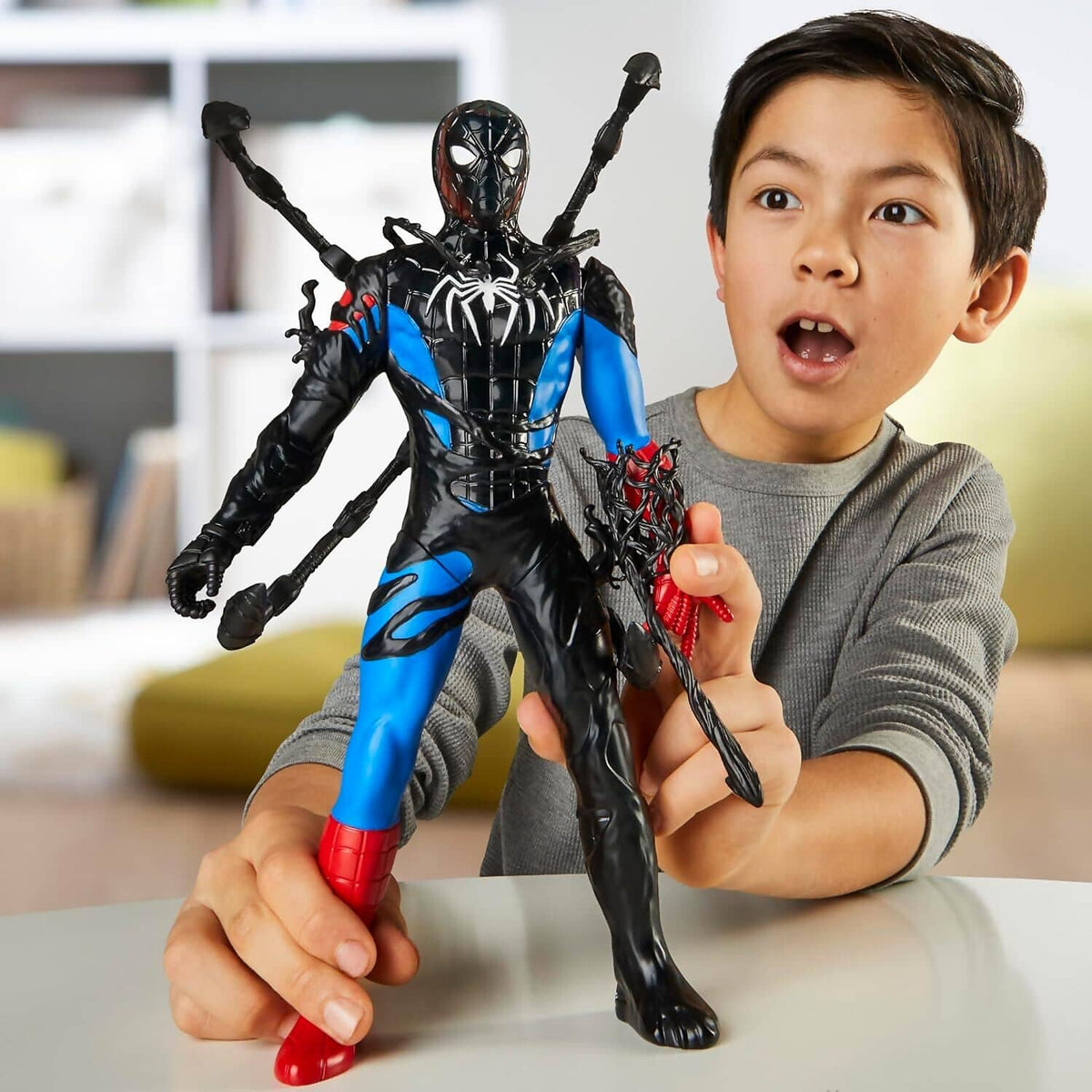 Marvel - Spider-Man - VenomVersus Spider-Man Liquid Shifter Colour Change 11-inch Action Figure - Hasbro