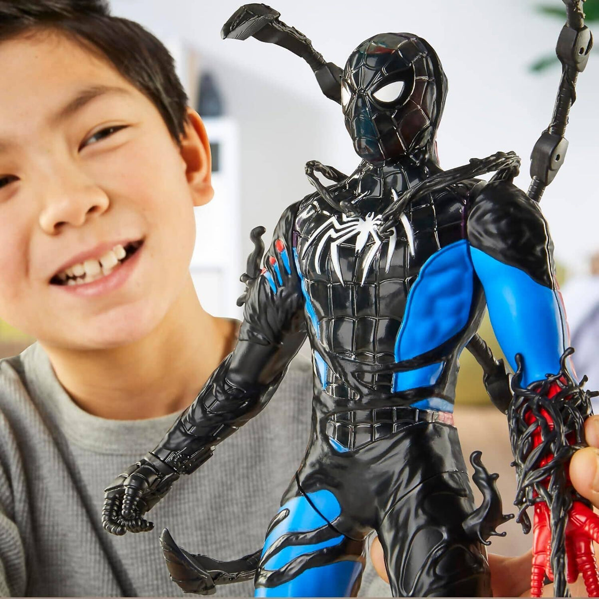 Marvel - Spider-Man - VenomVersus Spider-Man Liquid Shifter Colour Change 11-inch Action Figure - Hasbro