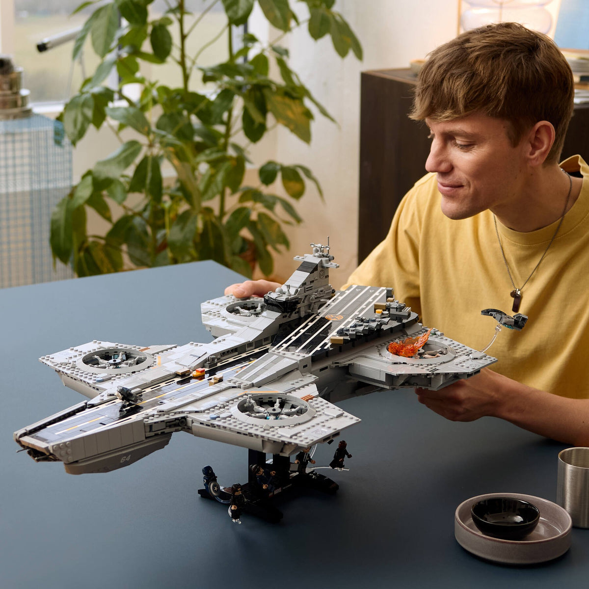 LEGO® 76354 S.H.I.E.L.D. Helicarrier - Marvel Super Heroes