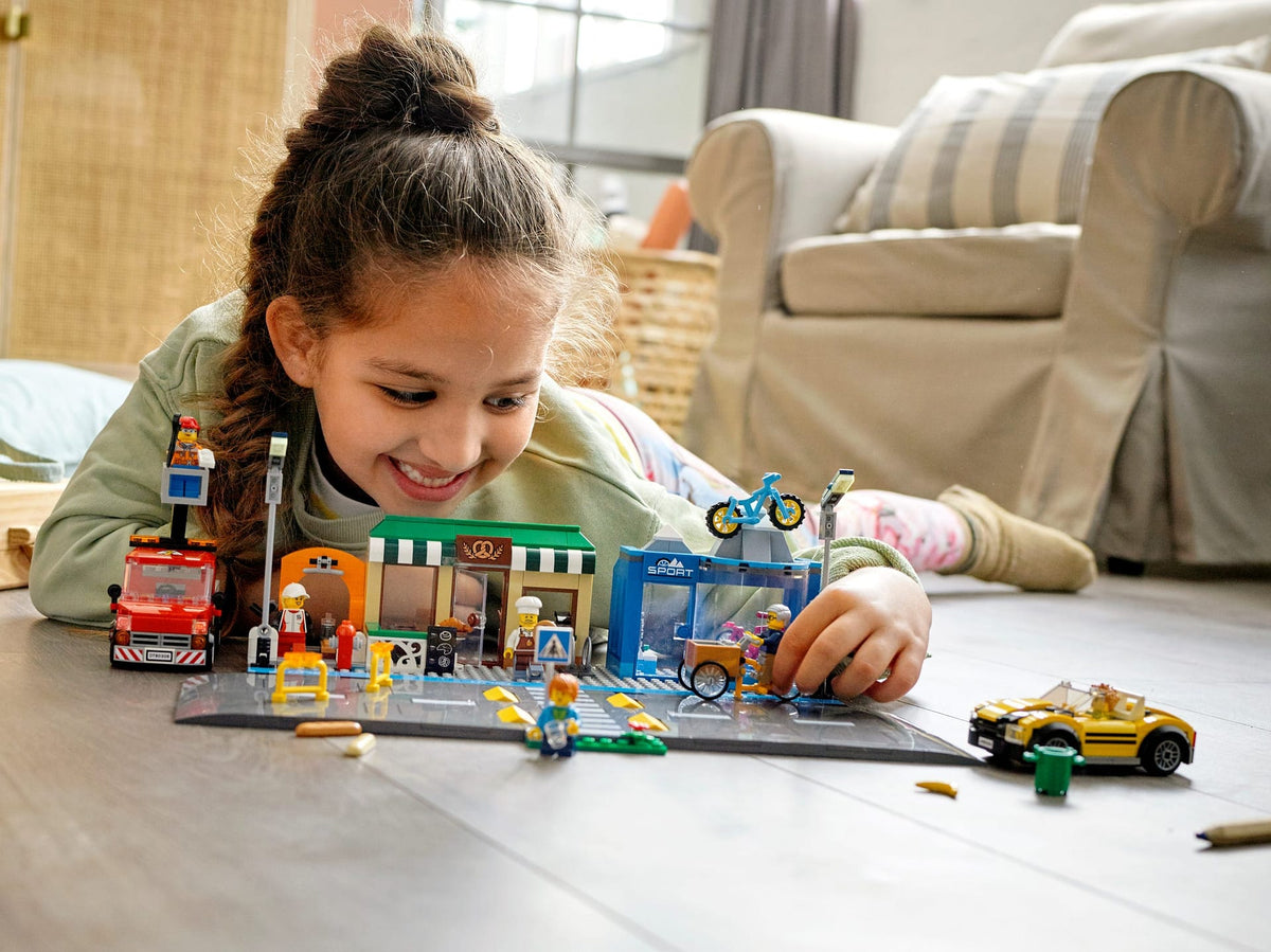 LEGO® 60306 Shopping Street - City