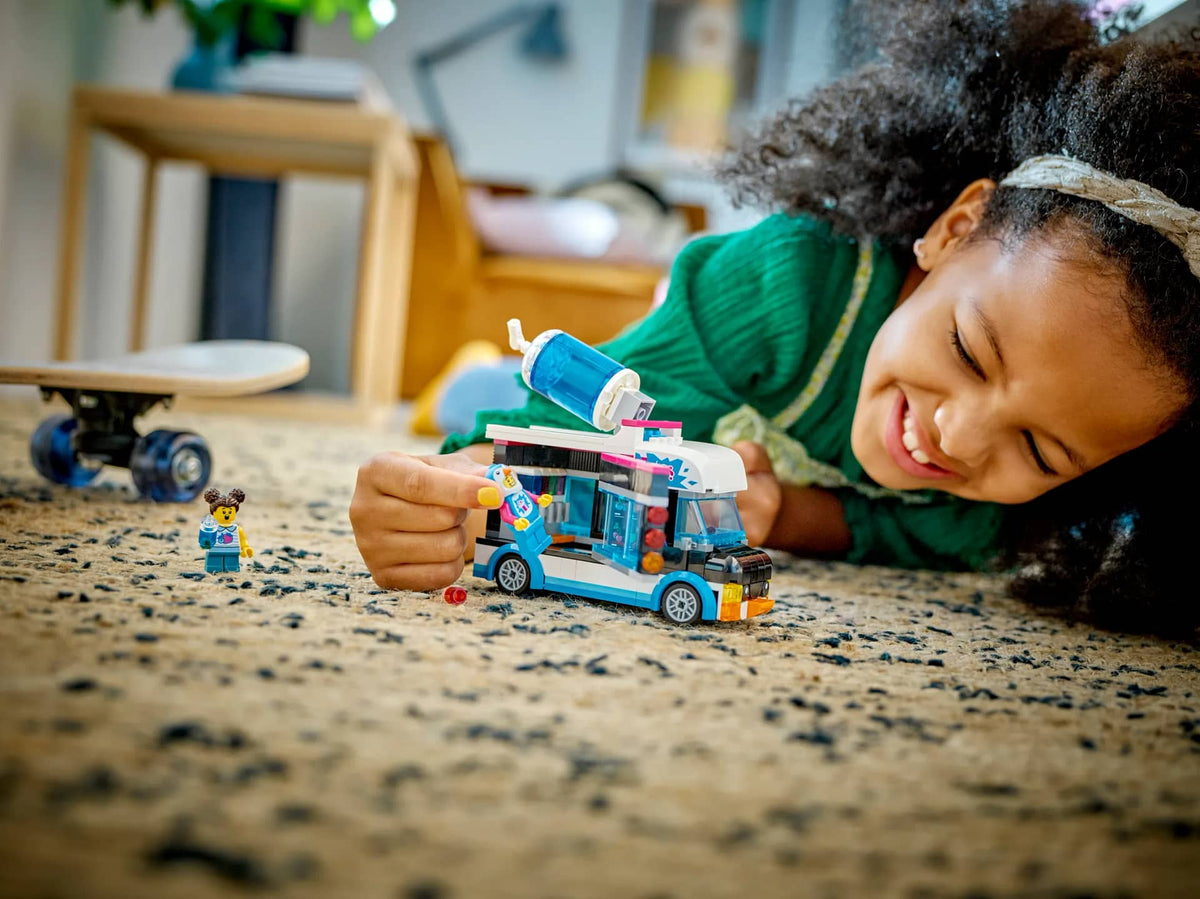 LEGO® 60384 Penguin Slushy Van - City