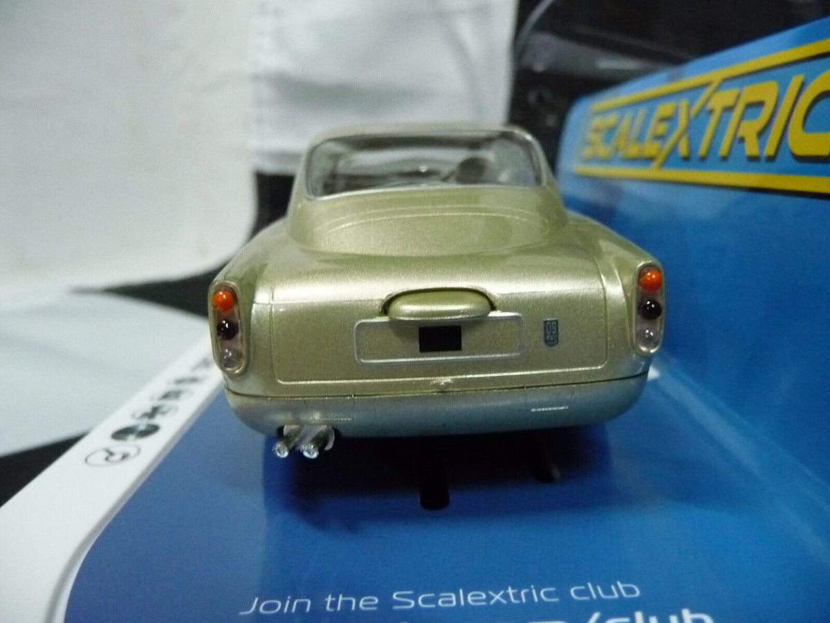 SCALEXTRIC - C4166 1:32 ASTON MARTIN DB5 WHITE GOLD SLOT CAR