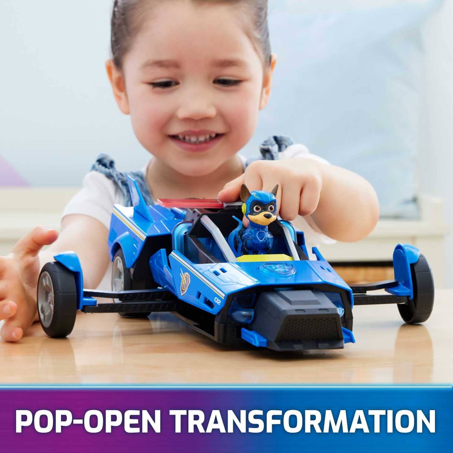 Paw Patrol - The Mighty Movie Chase s Mighty Transforming Cruiser with Action Figure Lights And Sounds - Spin Master