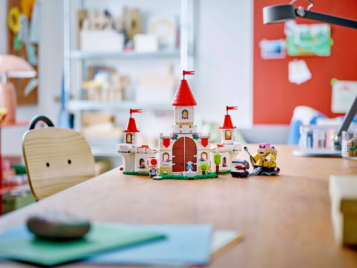 LEGO® 71435 Battle with Roy at Peach's Castle - Super Mario™