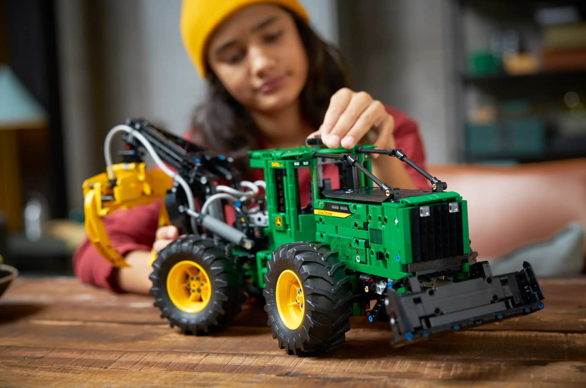 LEGO® 42157 John Deere 948L-II Skidder - Technic