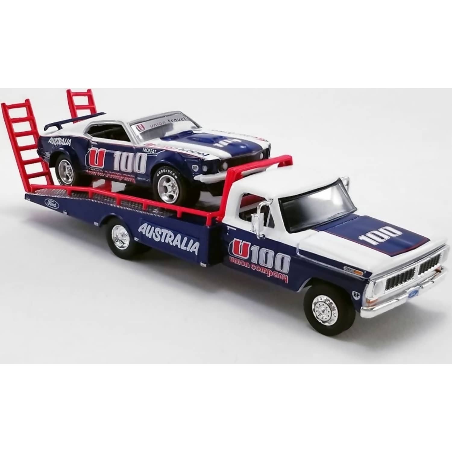 DDA COLLECTIBLES - 1:24 SCALE - ALLAN MOFFAT U100 BRUT LIVERY 1969 TRANS AM MUSTANG WITH FORD F-350 RAMP TRUCK