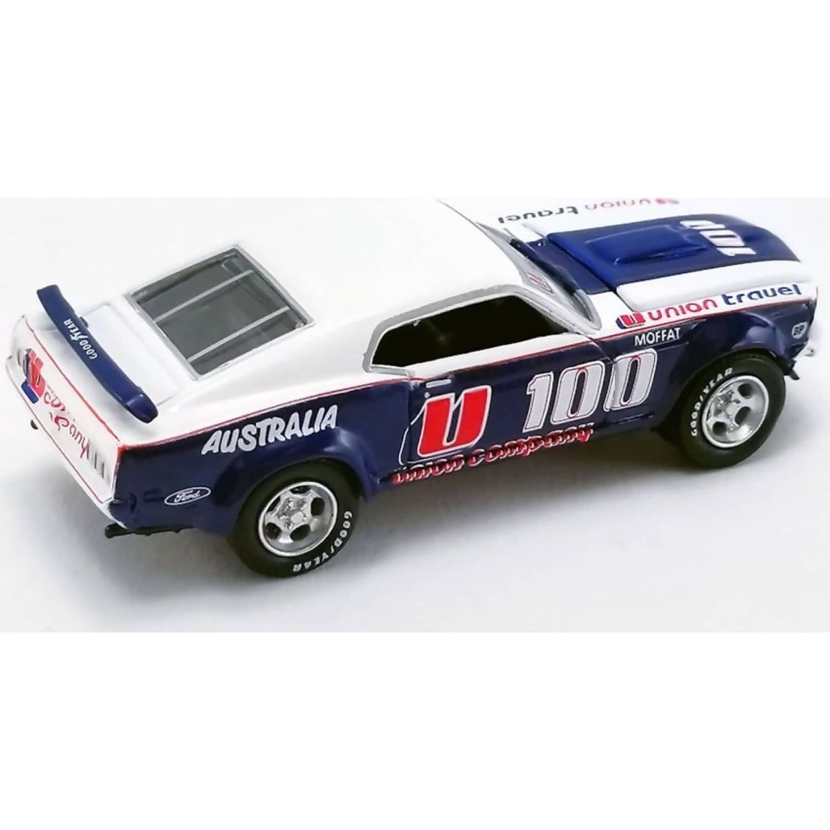 DDA COLLECTIBLES - 1:24 SCALE - ALLAN MOFFAT U100 BRUT LIVERY 1969 TRANS AM MUSTANG WITH FORD F-350 RAMP TRUCK