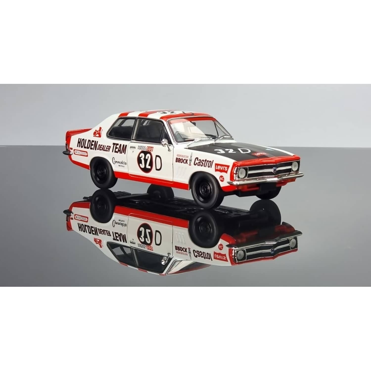 DDA COLLECTIBLES - 1:24 SCALE - #32D LC TORANA BROCK RACE CAR DETAILED OPENING DOORS BONNET & BOOT - DIECAST MODEL