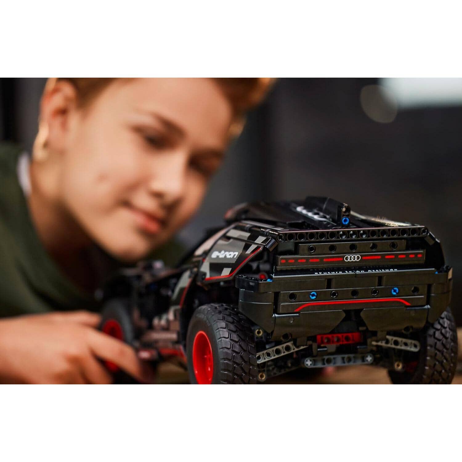 LEGO® 42160 Audi RS Q e-tron - Technic