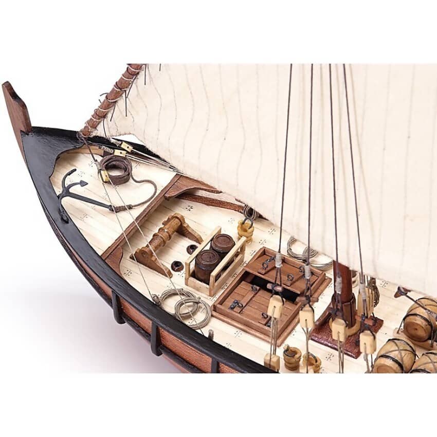 ARTESANIA - SCALE 1/65 LA NINA WOODEN SHIP MODEL (22410)