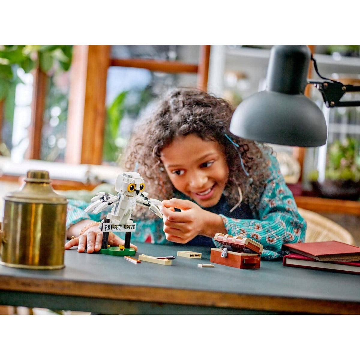 LEGO® 76425 Hedwig at 4 Privet Drive - Harry Potter™