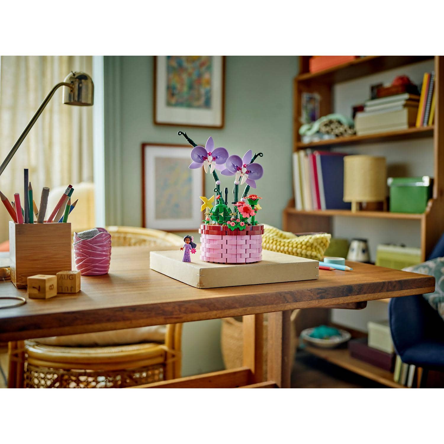 LEGO® 43237 Isabela's Flowerpot - Disney