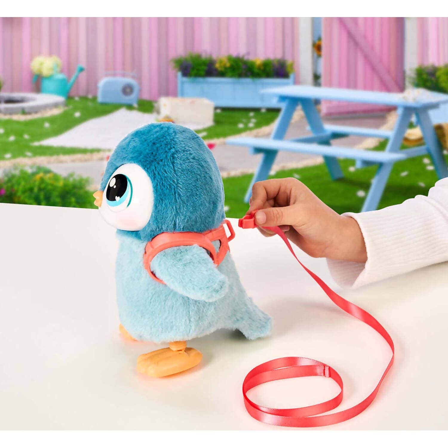 Little Live Pets - My Walking Penguin