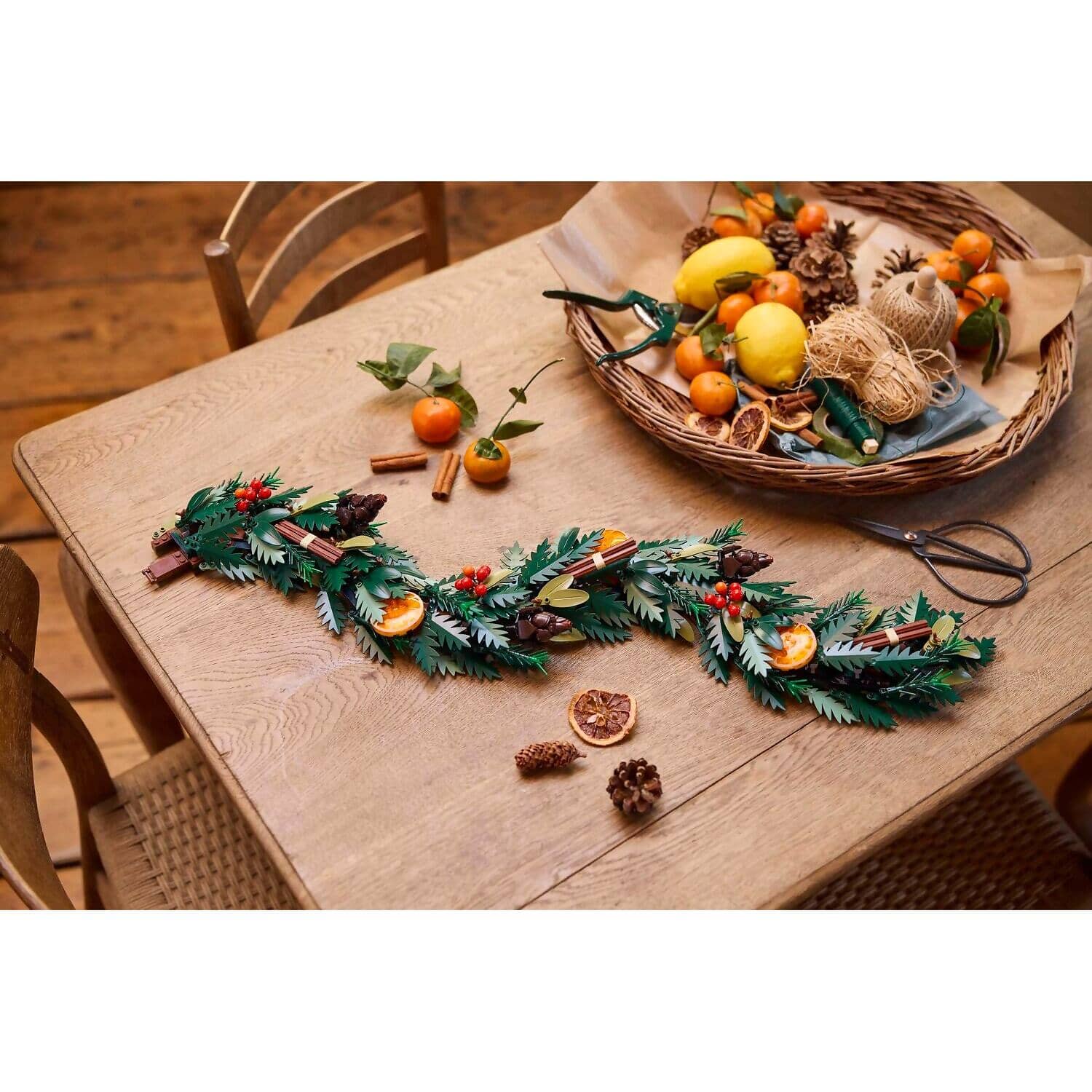 LEGO® 10340 Wreath - Icons