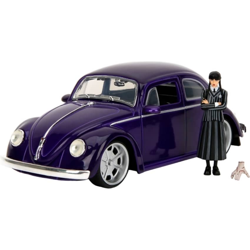 JADA TOYS - WEDNESDAY VW BEETLE WITH WEDNESDAY FIGURE 1:24 SCALE DIECAST VEHICLE FIGURE SET