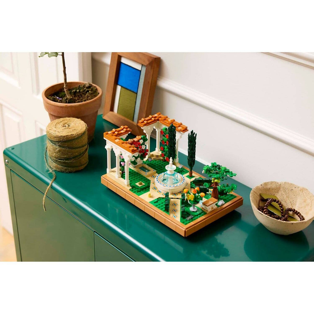 LEGO® 10359 Fountain Garden - Icons