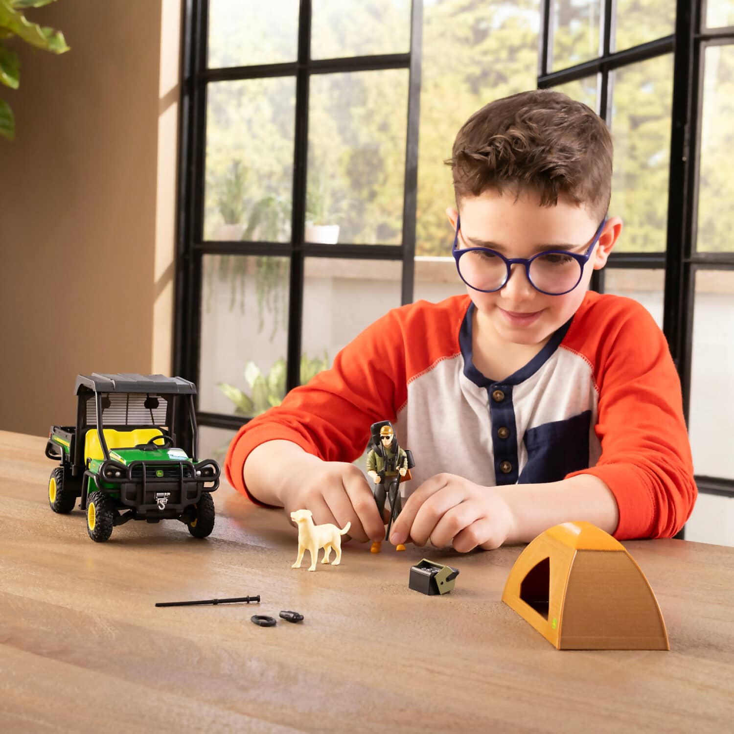 TOMY - John Deere 1:16 Scale Big Farm Outdoor Adventure Toy Set