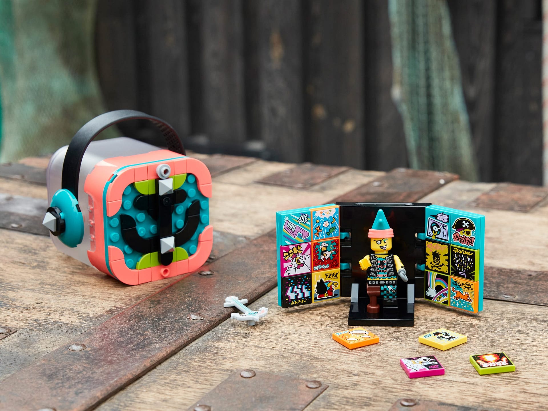 LEGO® 43103 Punk Pirate BeatBox - VIDIYO