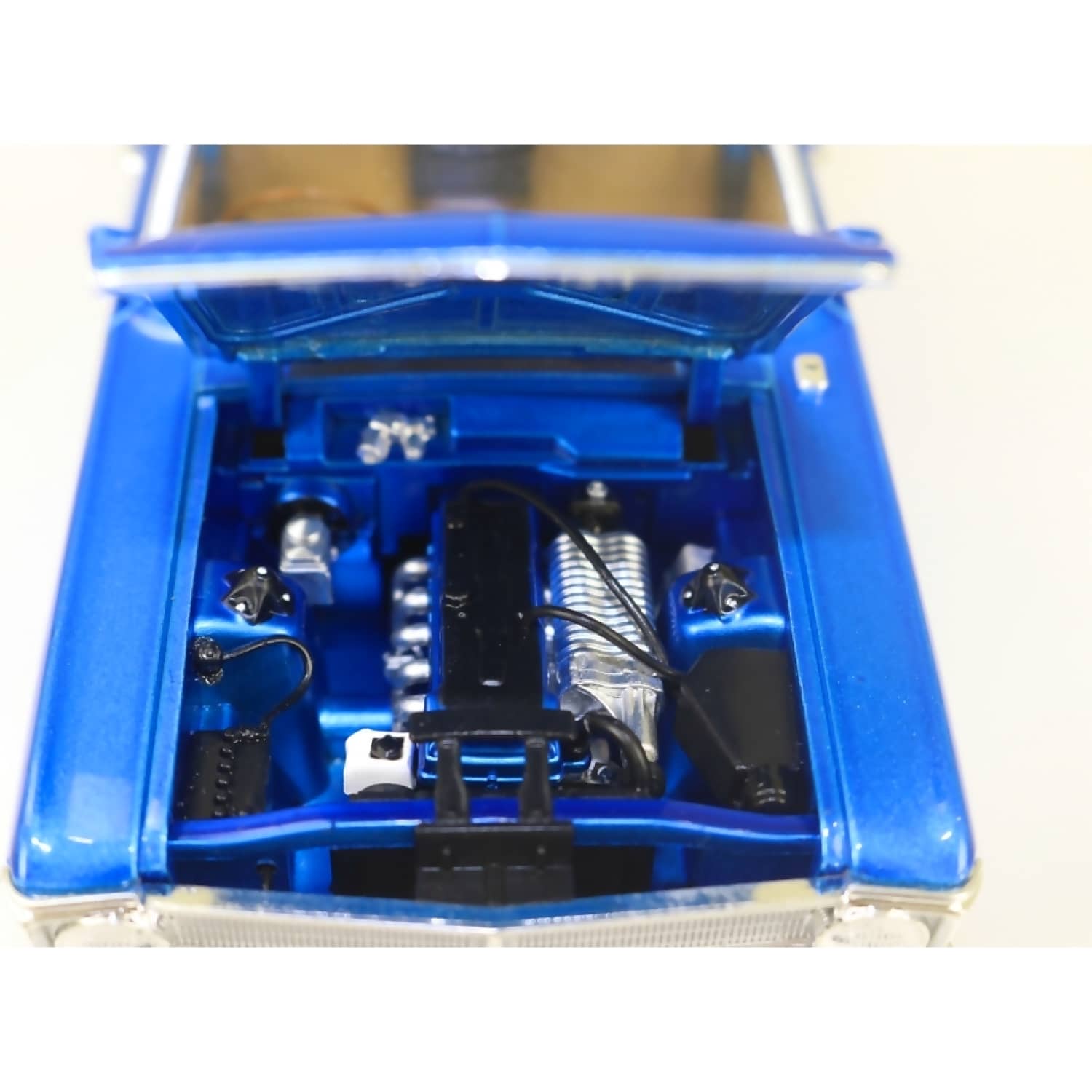 DDA COLLECTIBLES - 1:24 SCALE - BLUE CUSTOM XY FORD FALCON UTE - DIECAST MODEL