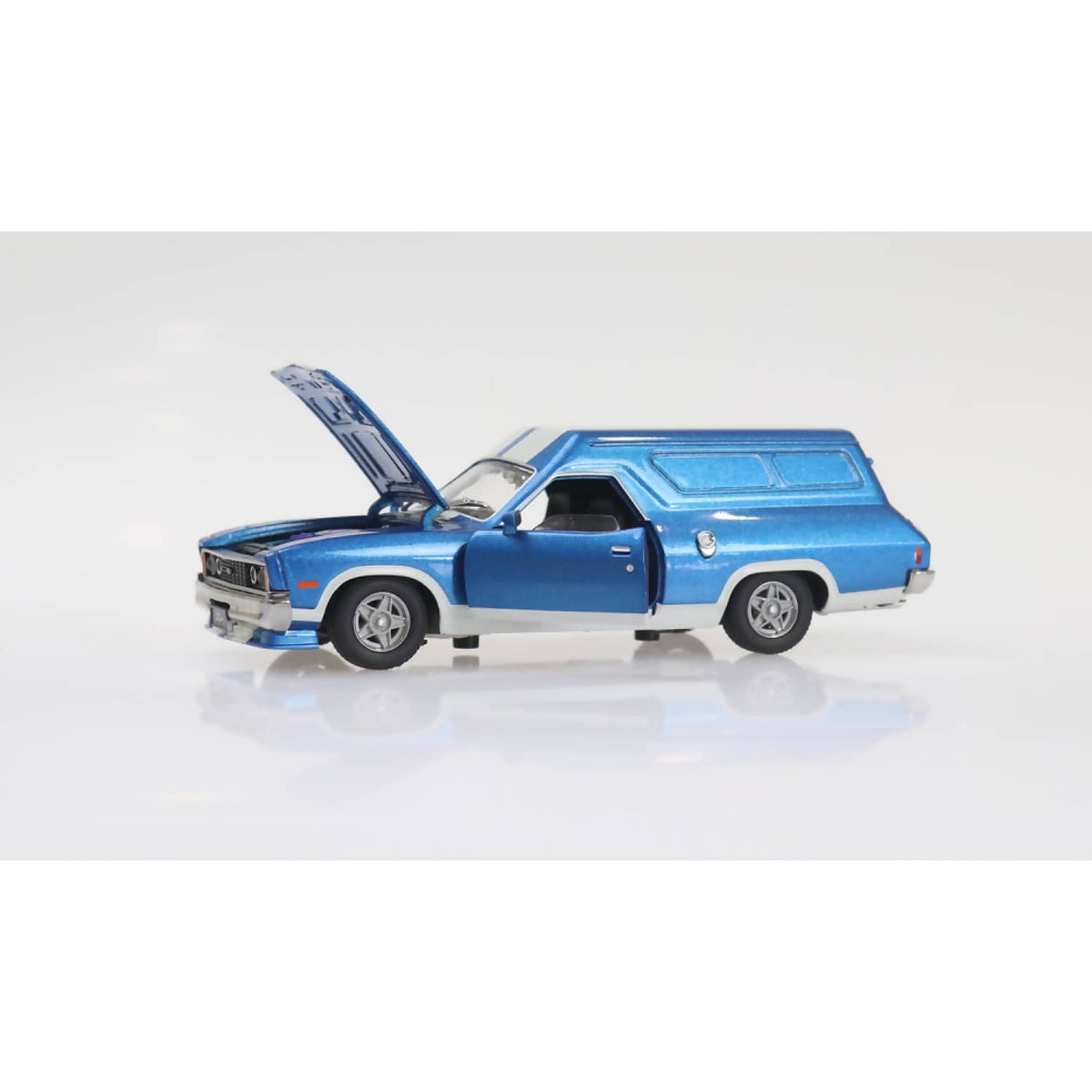 DDA COLLECTIBLES - 1:32 SCALE - DARK BLUE WHITE STRIPES XC PANEL VAN - DIECAST MODEL
