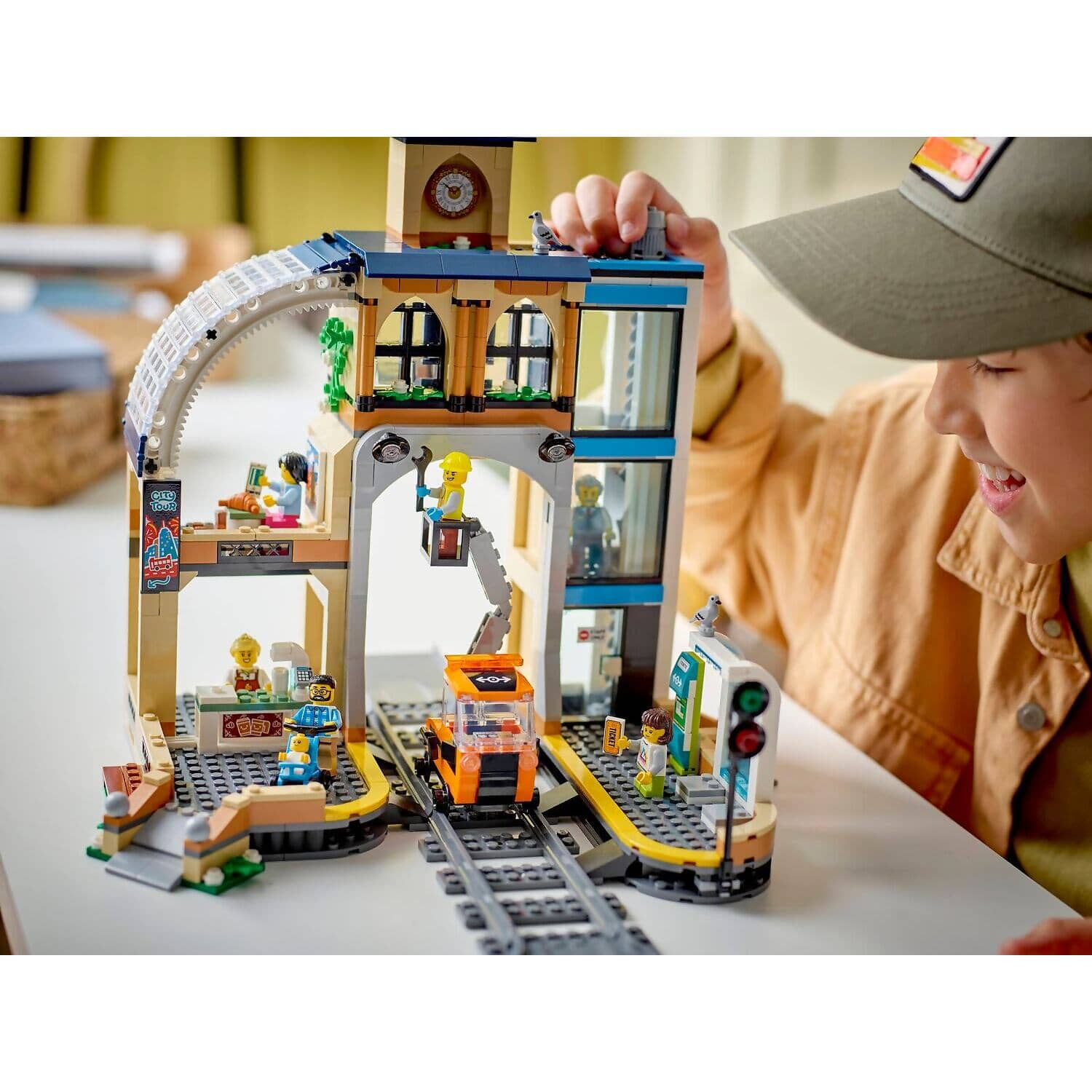 LEGO® 60469 Central Train Station - City