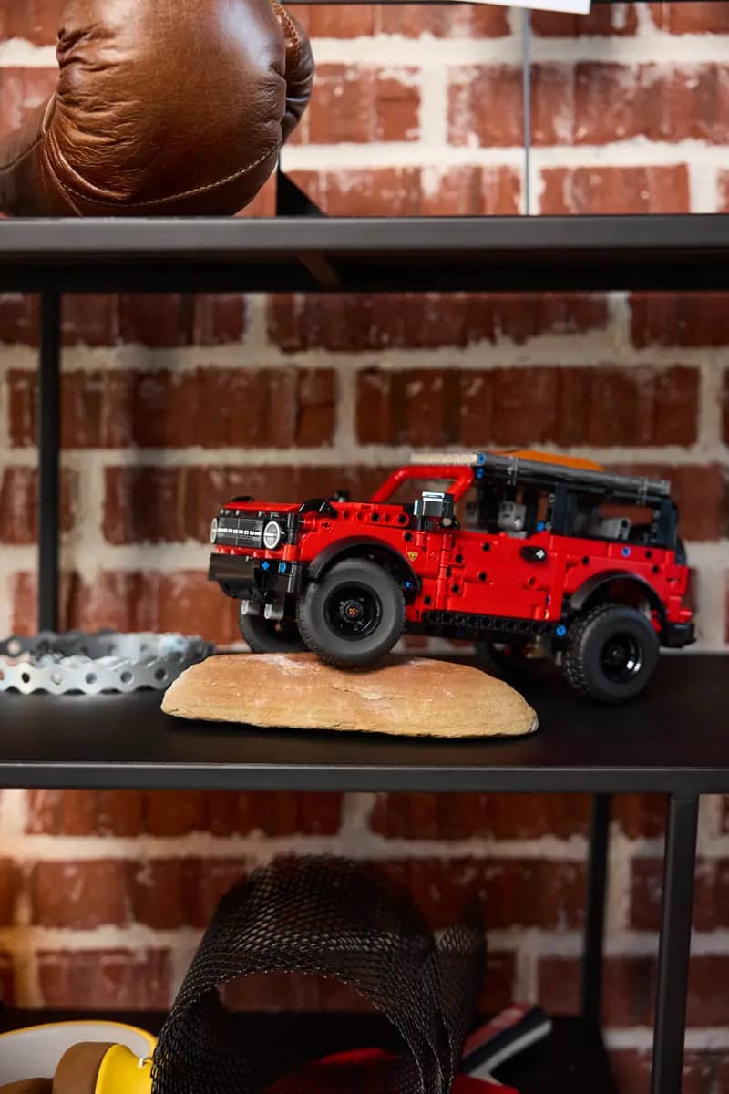 LEGO® 42213 Ford Bronco SUV - Technic