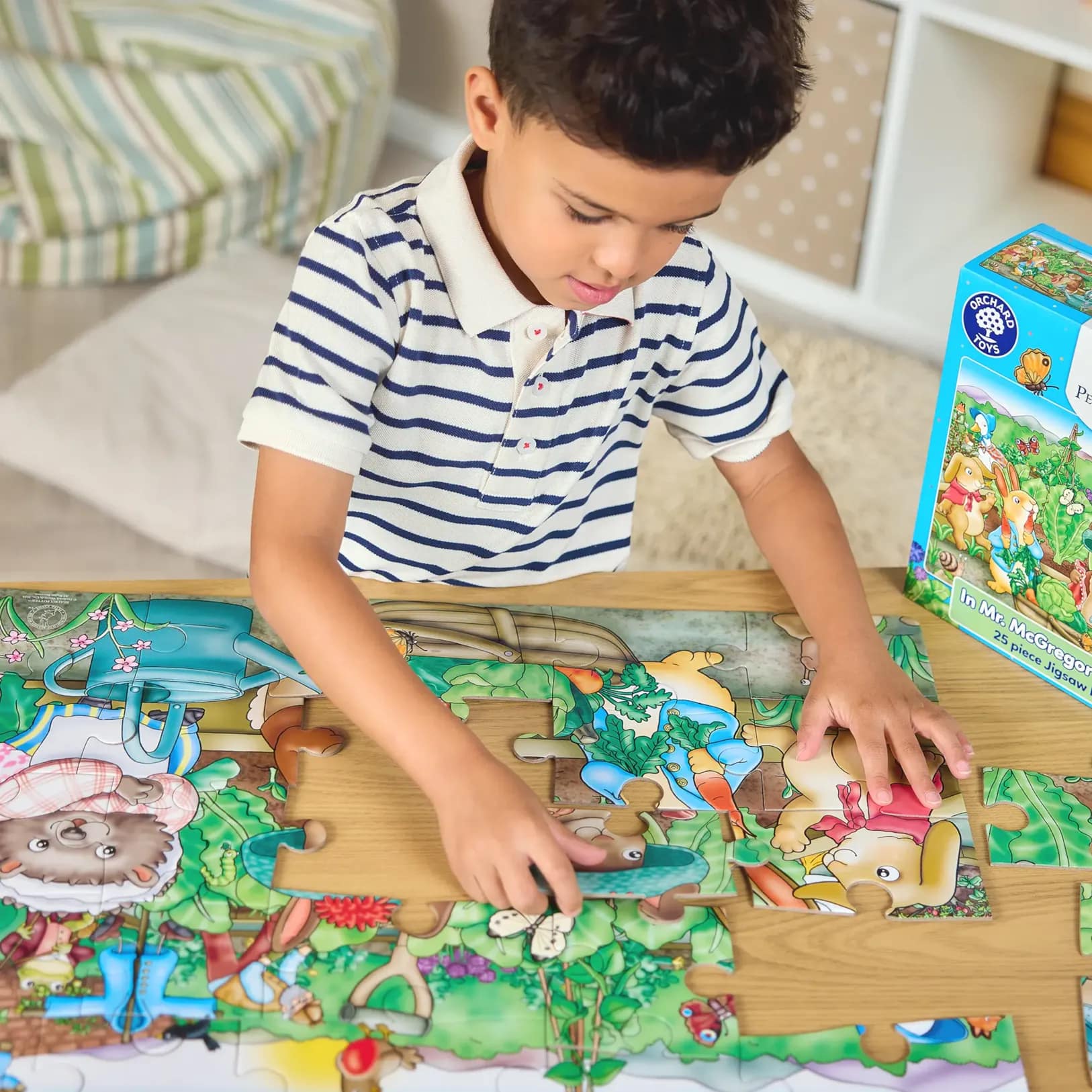 Orchard Toys - Peter Rabbit In Mr. McGregor's Garden jigsaw puzzle 25 Pieces