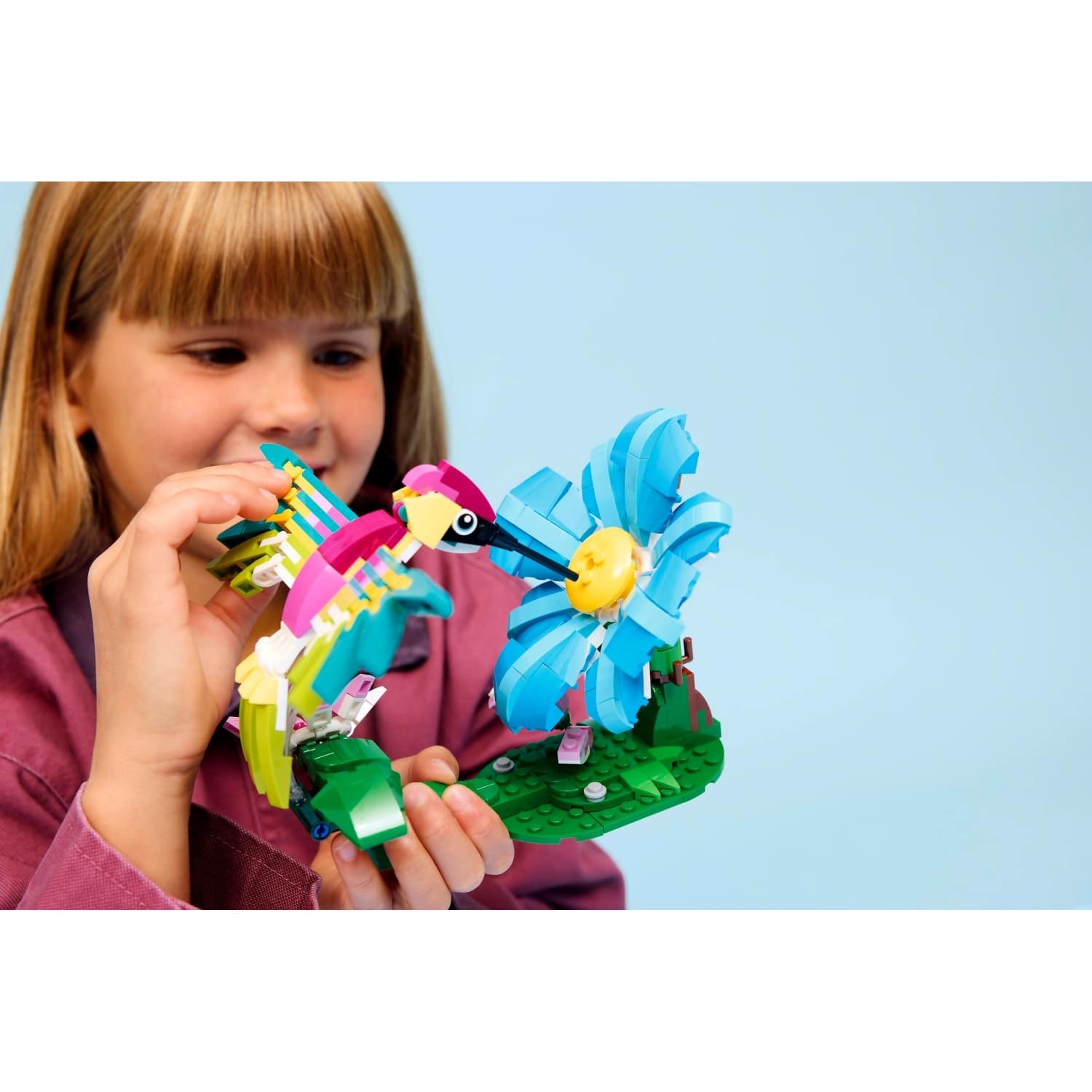 LEGO® 31384 Wild Animals: Colorful Hummingbird - Creator 3-in-1