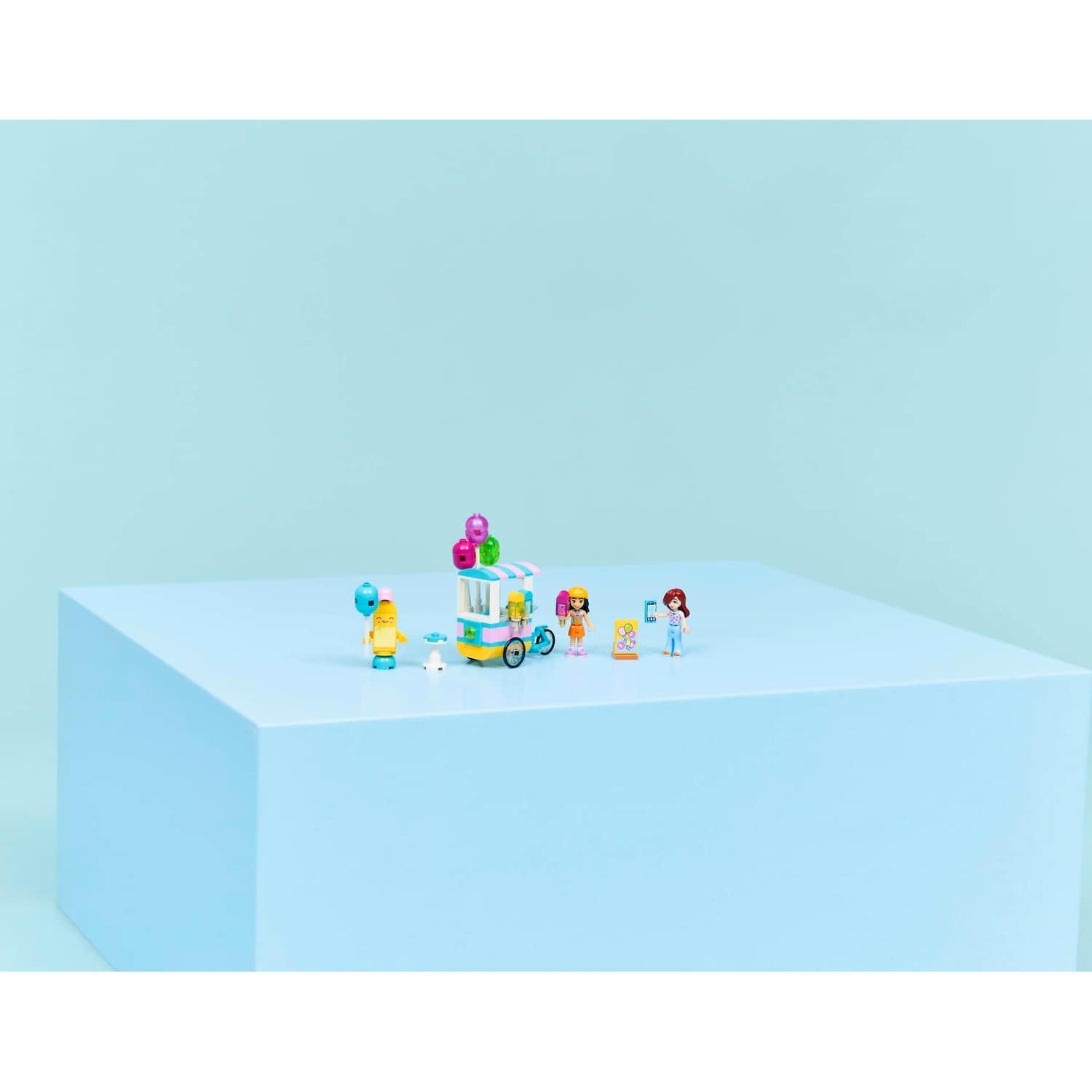 LEGO® 42692 Ice Cream & Balloon Stand - Friends