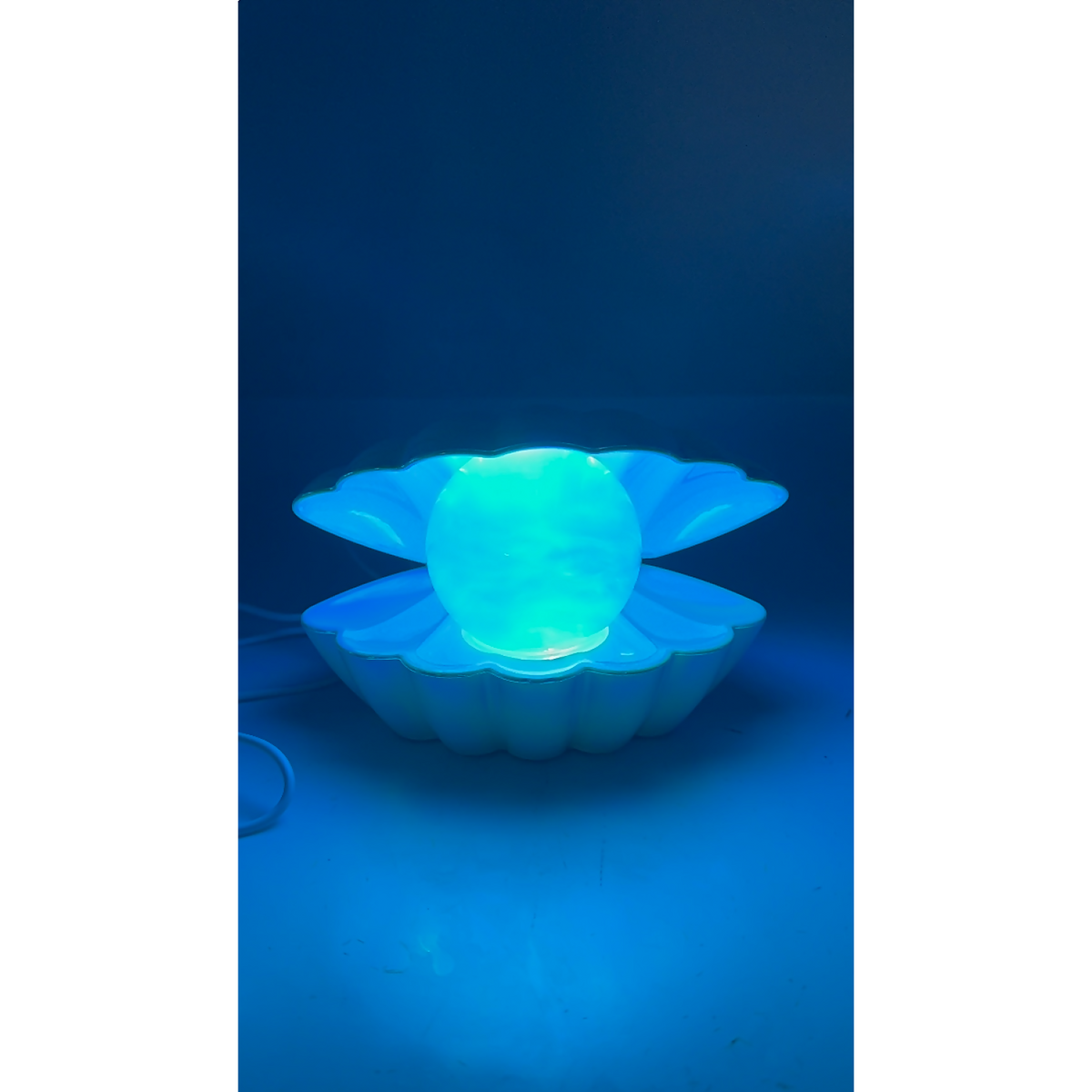 Cotton Candy - Clam Shell Cloud Lamp Pearl - LED Colour Changing Lamp