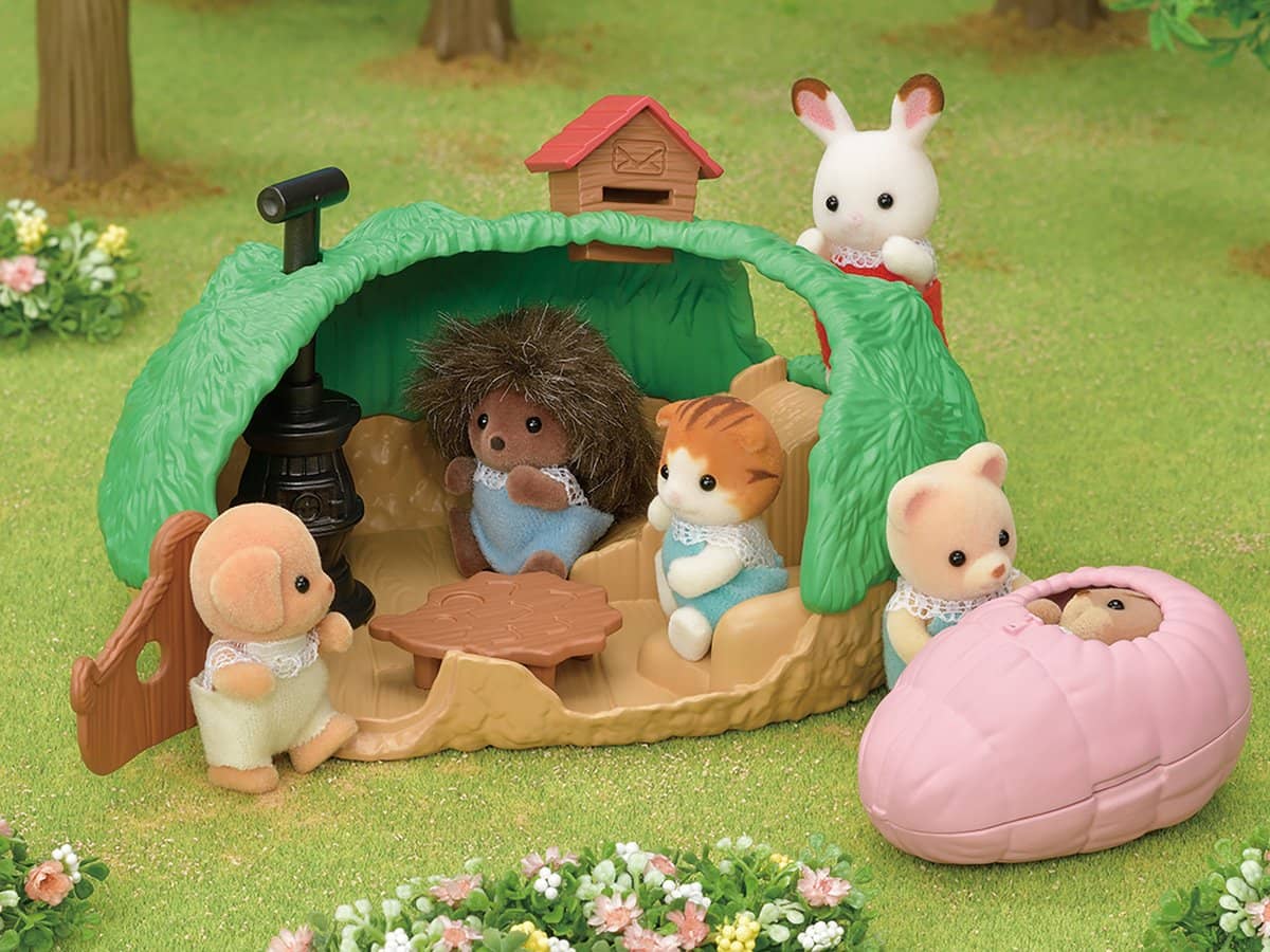 Sylvanian Families - Baby Hedgehog Hideout Playset