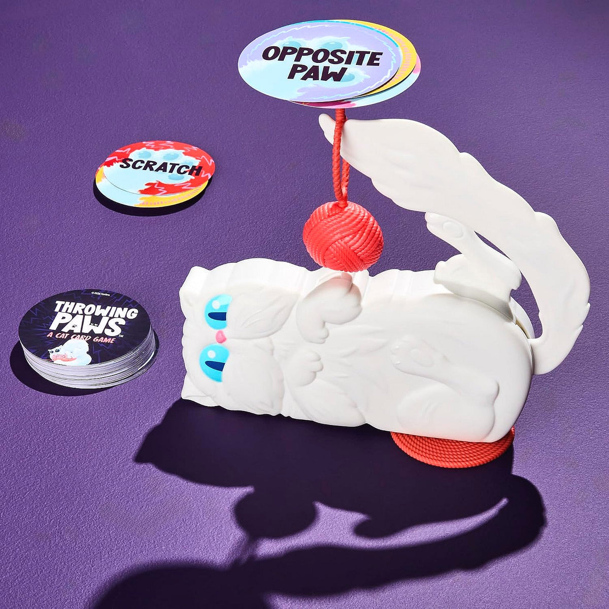 Hasbro GAMES - Throwing Paws A Cat Card Game