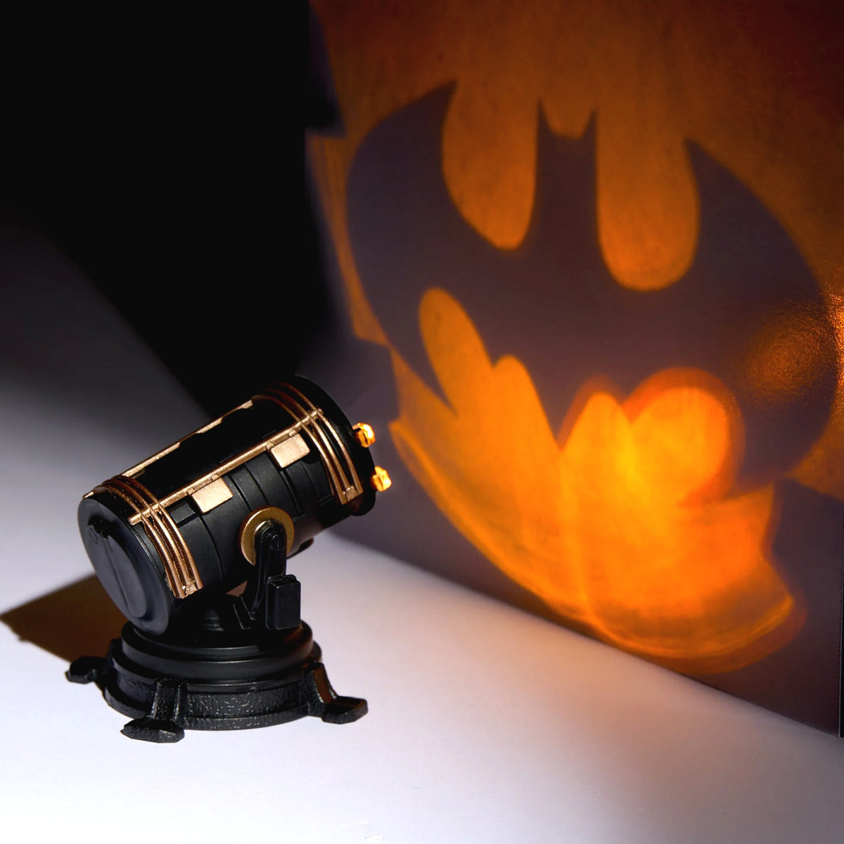 MGA's Miniverse - Make It Mini Batman Blind Capsule