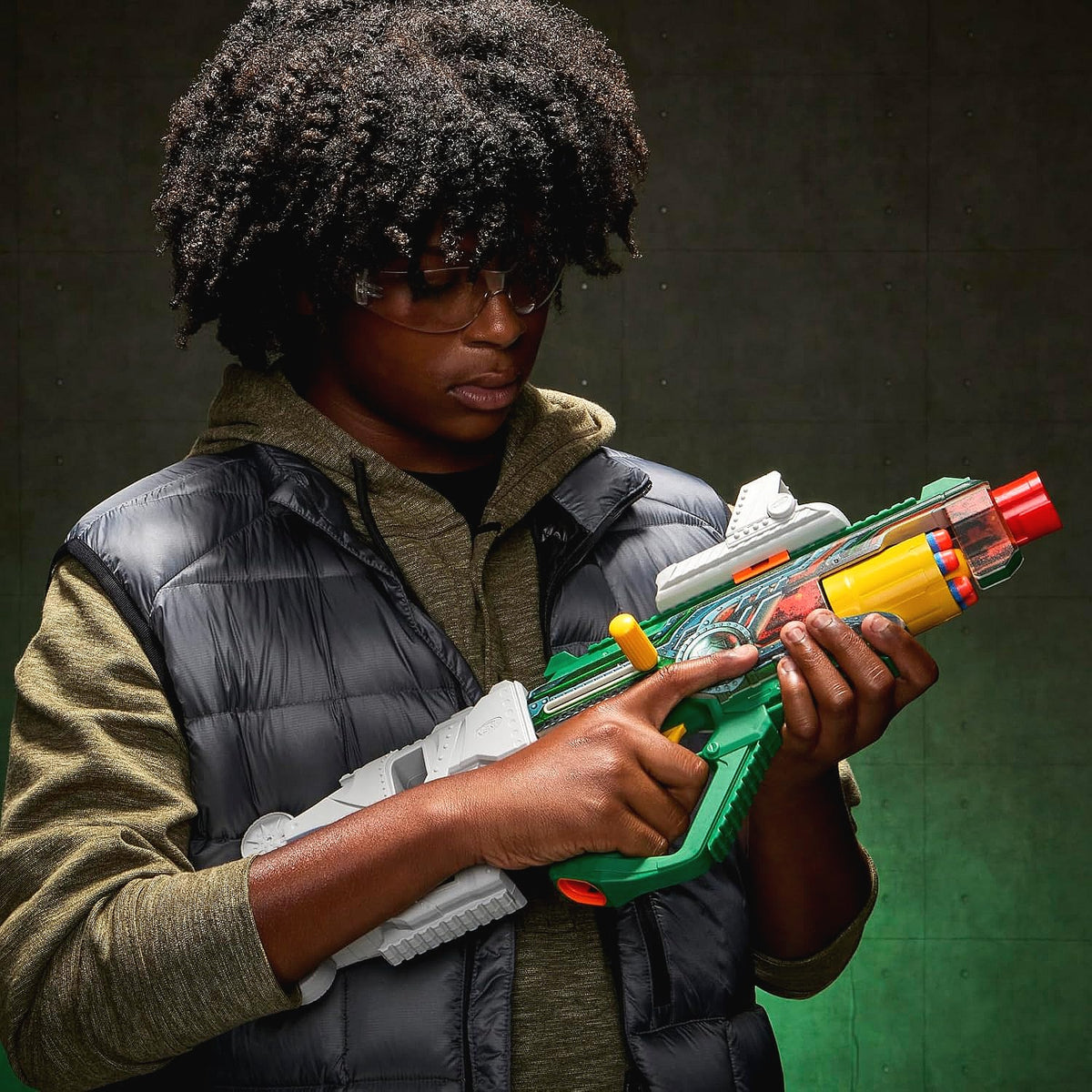 Nerf - Marvel Studios Doomsday Doctor Doom Blaster 12 Elite Darts - Hasbro