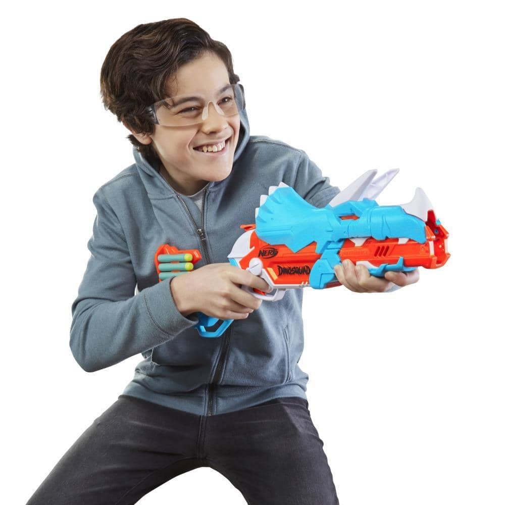 Nerf - Dinosquad Tricera-blast Blaster Break-open 3-dart Loading 12 Nerf Darts Dart Storage Triceratops Dinosaur Design
