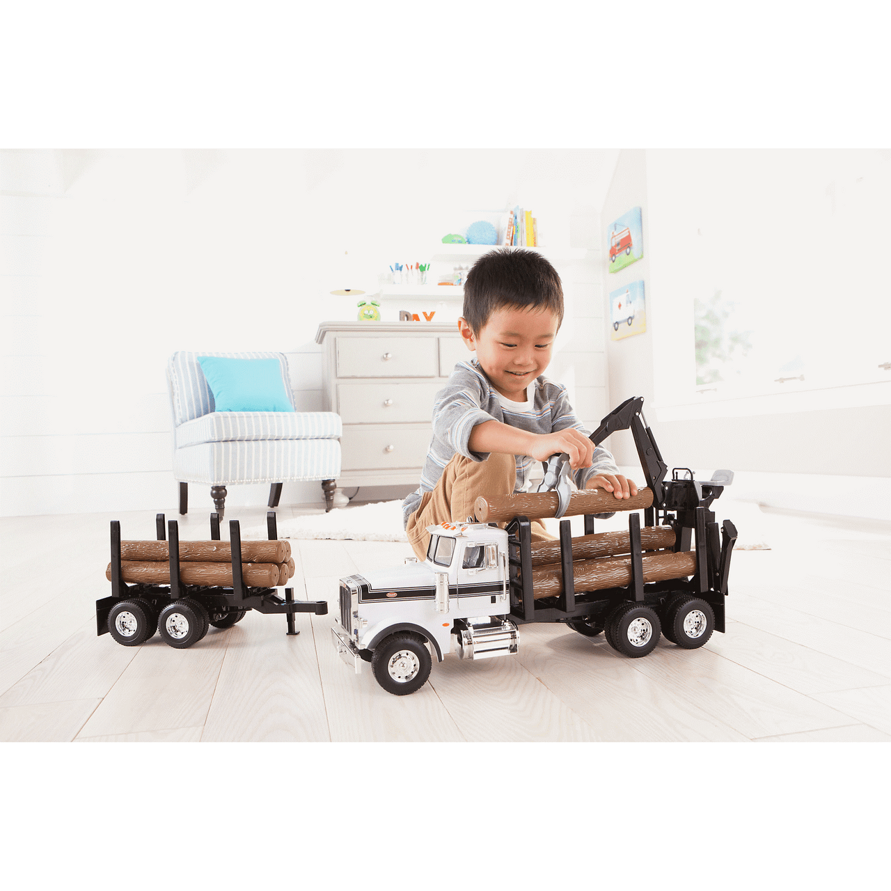 TOMY - Big Farm Peterbilt 1:16 Scale Model 367 Logging Truck With Puppy Trailer And Logs