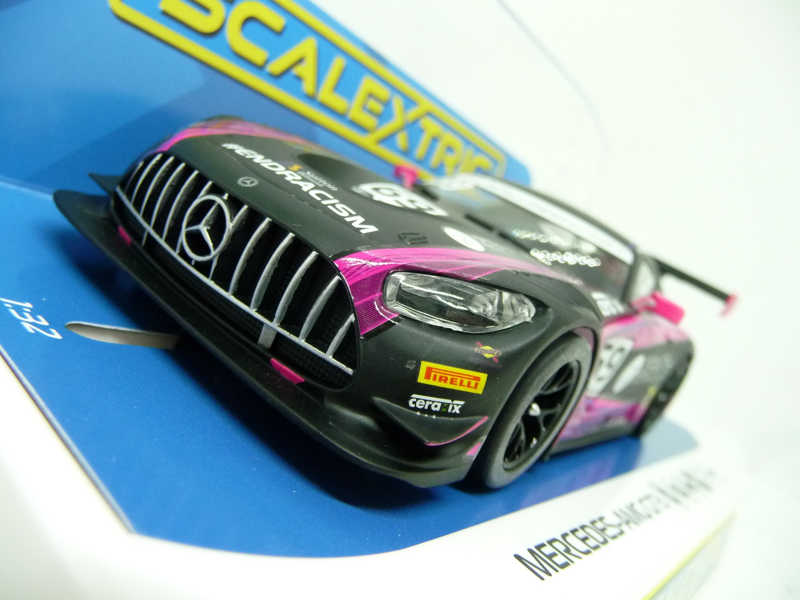 SCALEXTRIC - C4242 MERCEDES AMG GT3 BRITISH GT 2020 DE HAAN & KUJALA