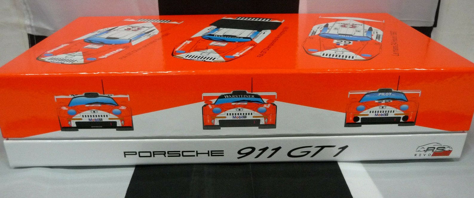 REVOSLOT - RS0092 PORSCHE 911 GT1 3 CAR PACK JB RACING SUIT SCALETRIC/CARRERA
